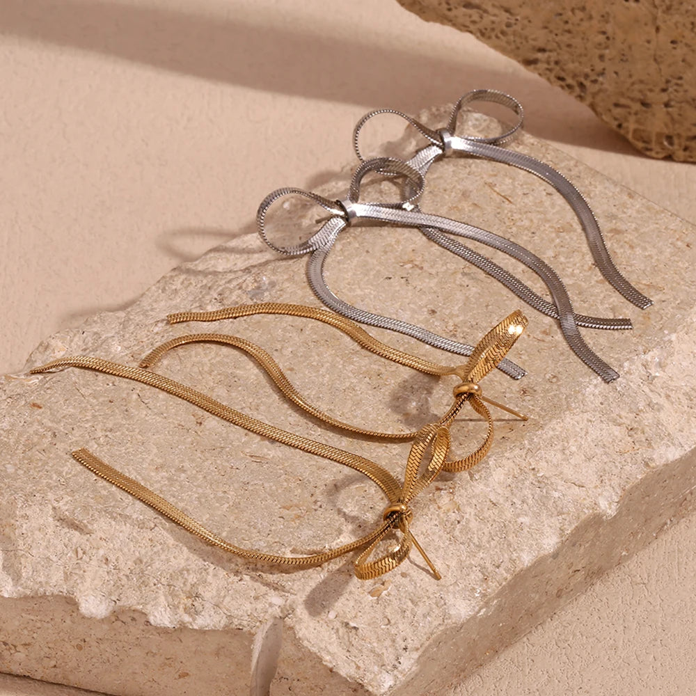 Blade Chain Bow Drop Earrings