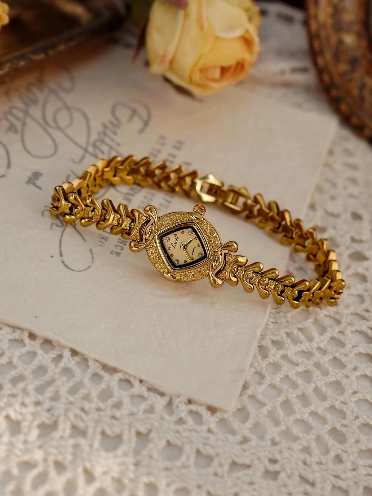 French Retro Quartz Watch