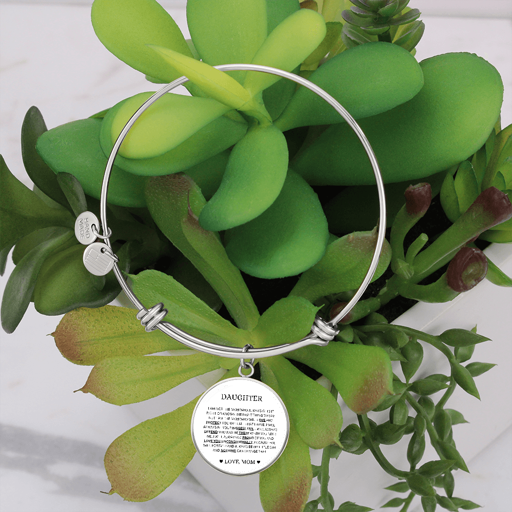 Luxury Circle Bangle | Daughter